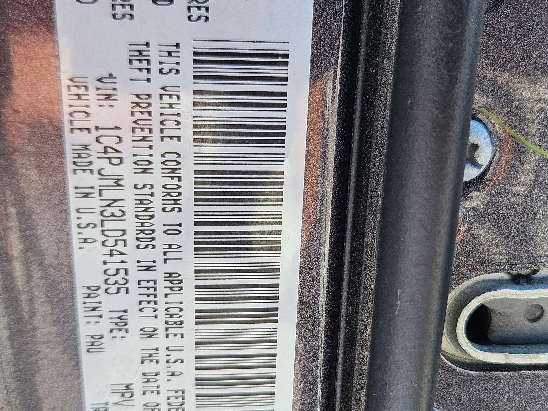 Used 2020 Jeep Cherokee Latitude Plus w/ Cold Weather Group AWD/4WD image 36