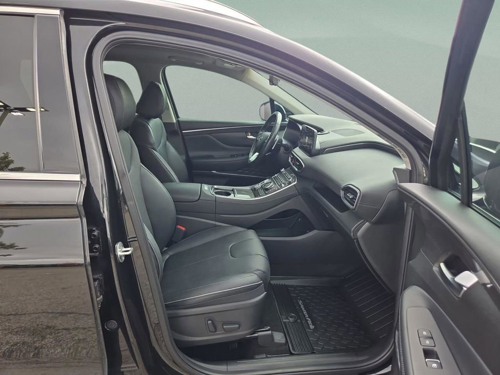Used 2023 Hyundai Santa Fe Limited image 11