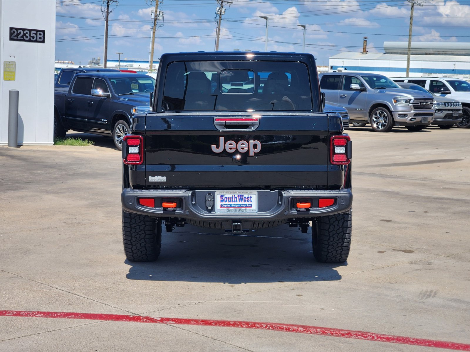 New 2026 Jeep Gladiator Mojave AWD/4WD image 8
