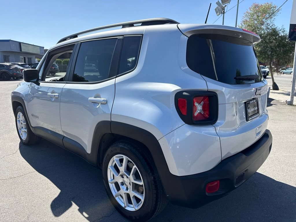 Used 2020 Jeep Renegade Latitude w/ Popular Equipment Group FWD image 2