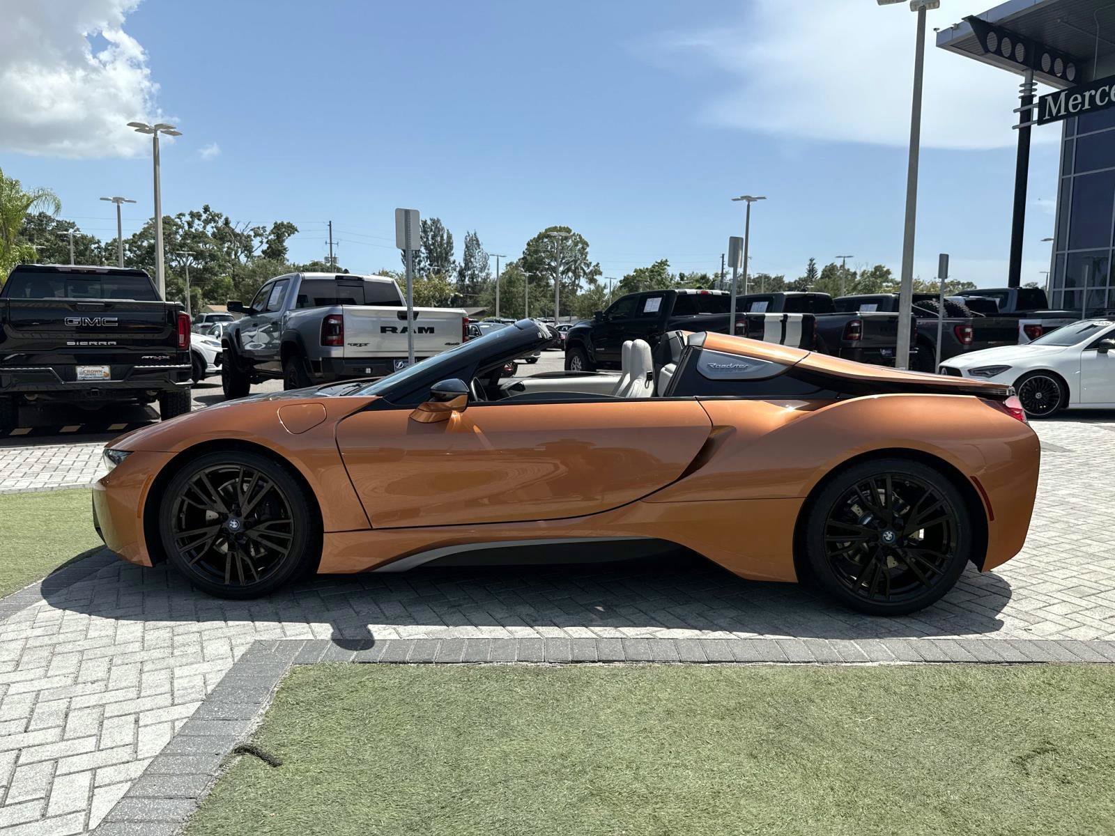 Used 2019 BMW i8 Roadster AWD/4WD image 3