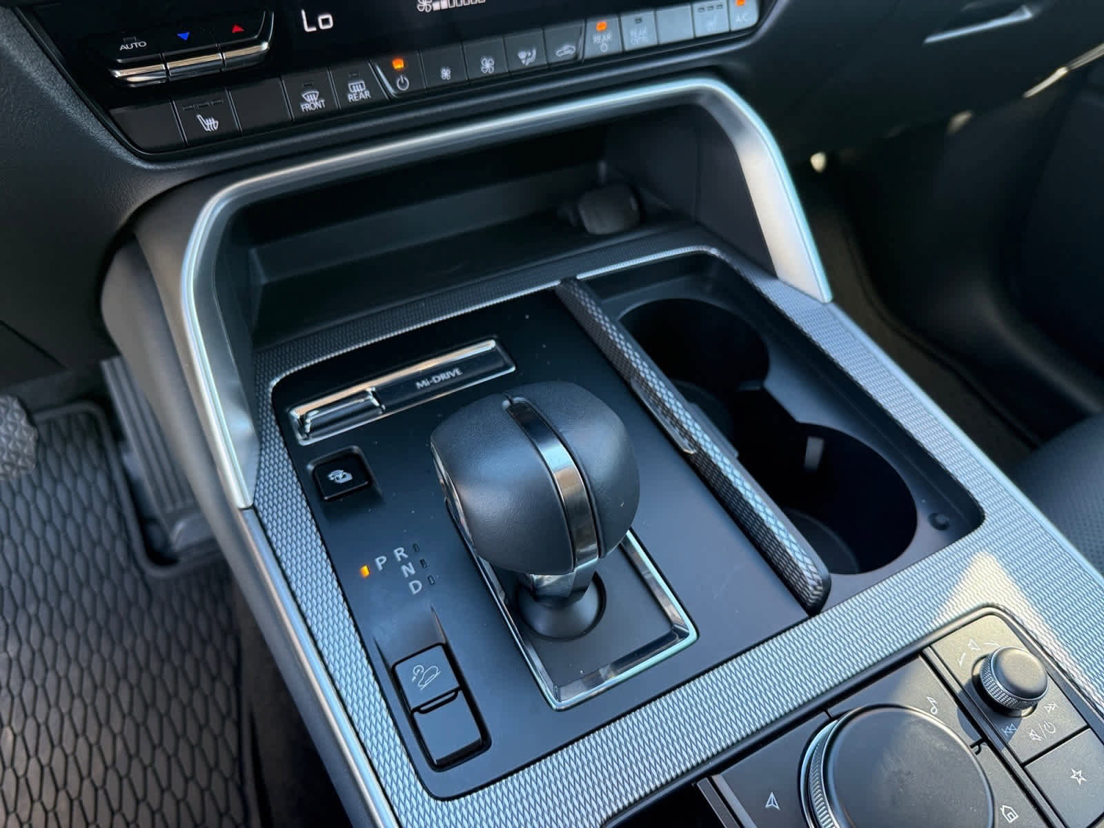 Used 2025 MAZDA CX-90 Plug-In Hybrid w/ Preferred image 20