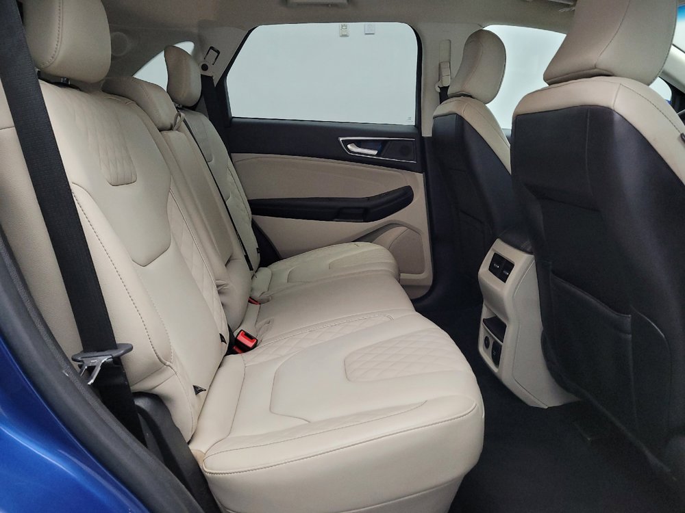 Used 2023 Ford Edge Titanium image 19