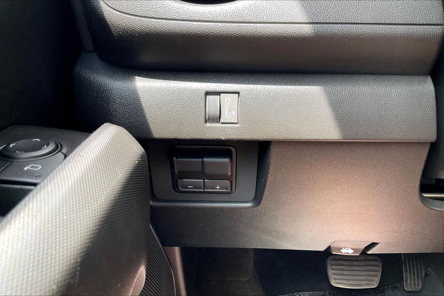 Certified 2025 Chevrolet Colorado Trail Boss AWD/4WD image 32