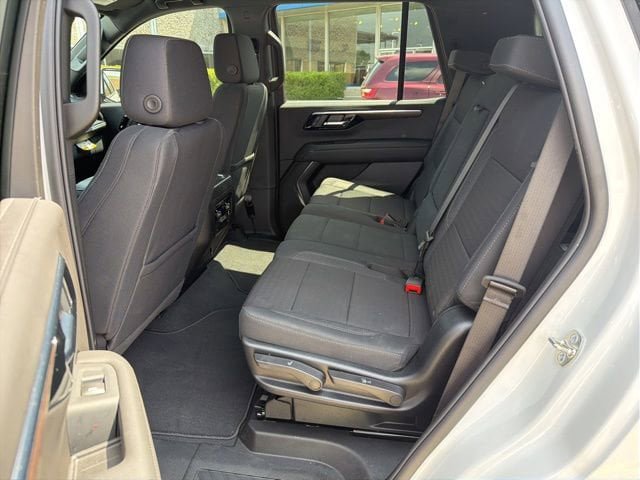 Used 2026 Chevrolet Tahoe LS RWD image 11