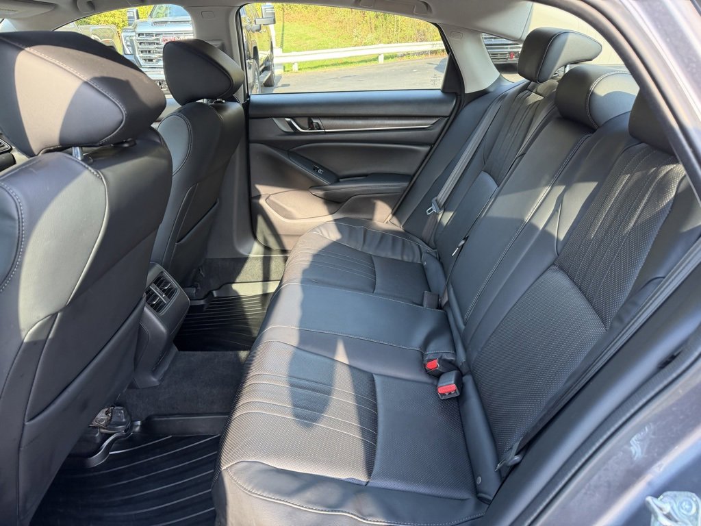 Used 2018 Honda Accord EX-L image 16