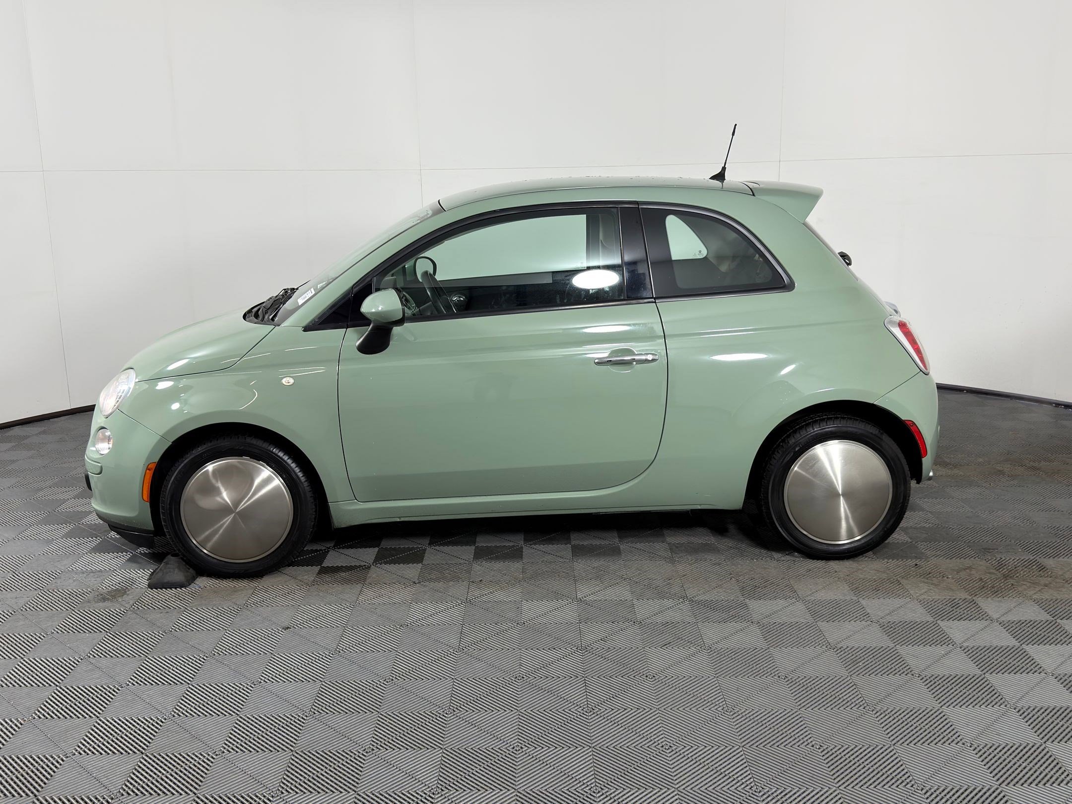 Used 2014 FIAT 500 Pop image 2