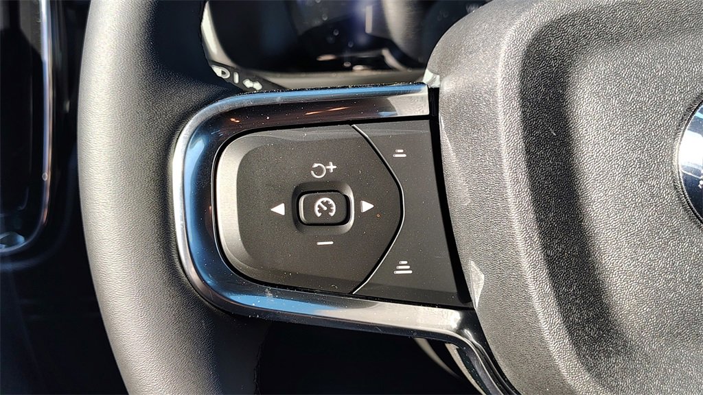 New 2026 Volvo XC40 B5 Core w/ Climate Package image 15