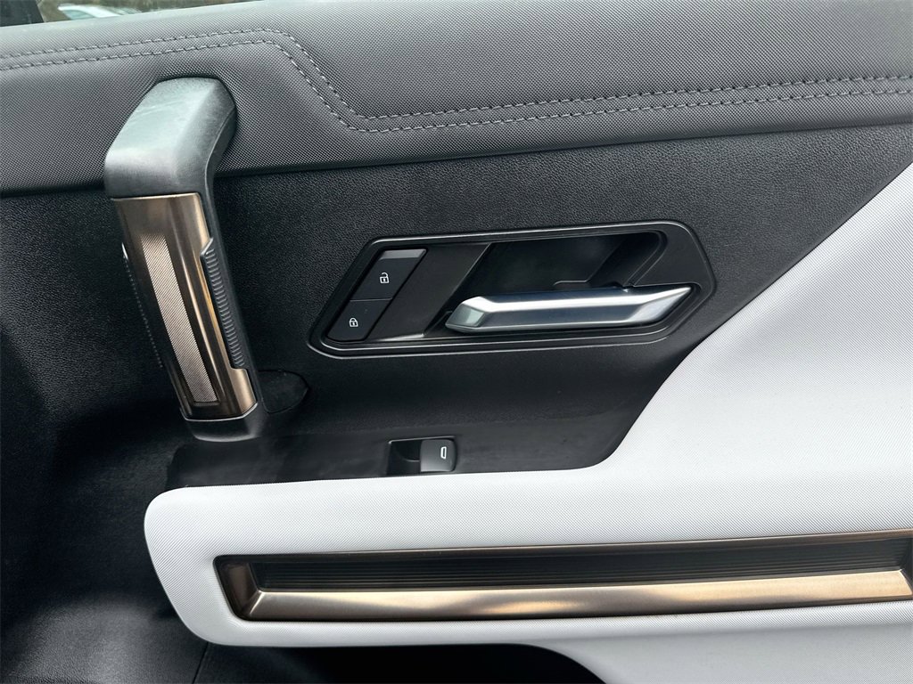 Used 2024 GMC Hummer EV 3X image 32