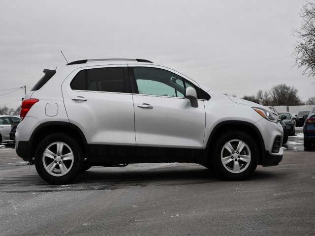 Used 2019 Chevrolet Trax LT w/ LT Convenience Package image 8