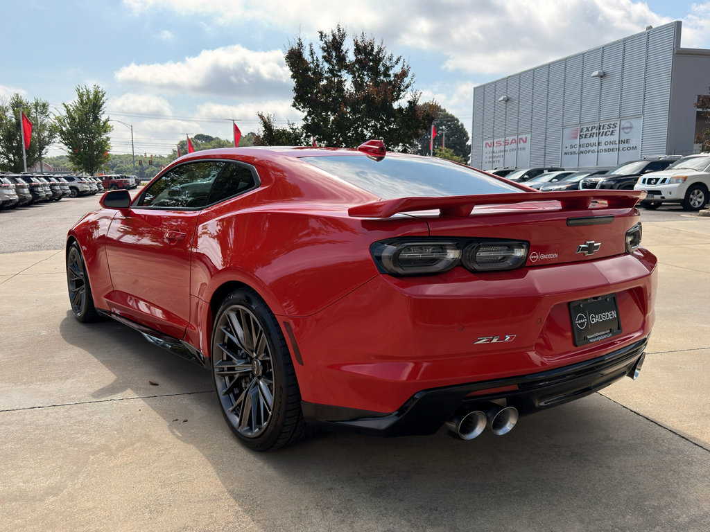 Used 2022 Chevrolet Camaro ZL1 RWD image 5