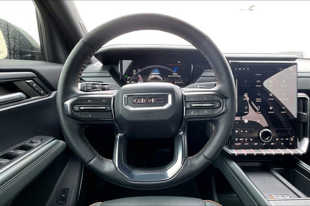 Used 2024 GMC Acadia AT4 w/ Luxury Package image 8