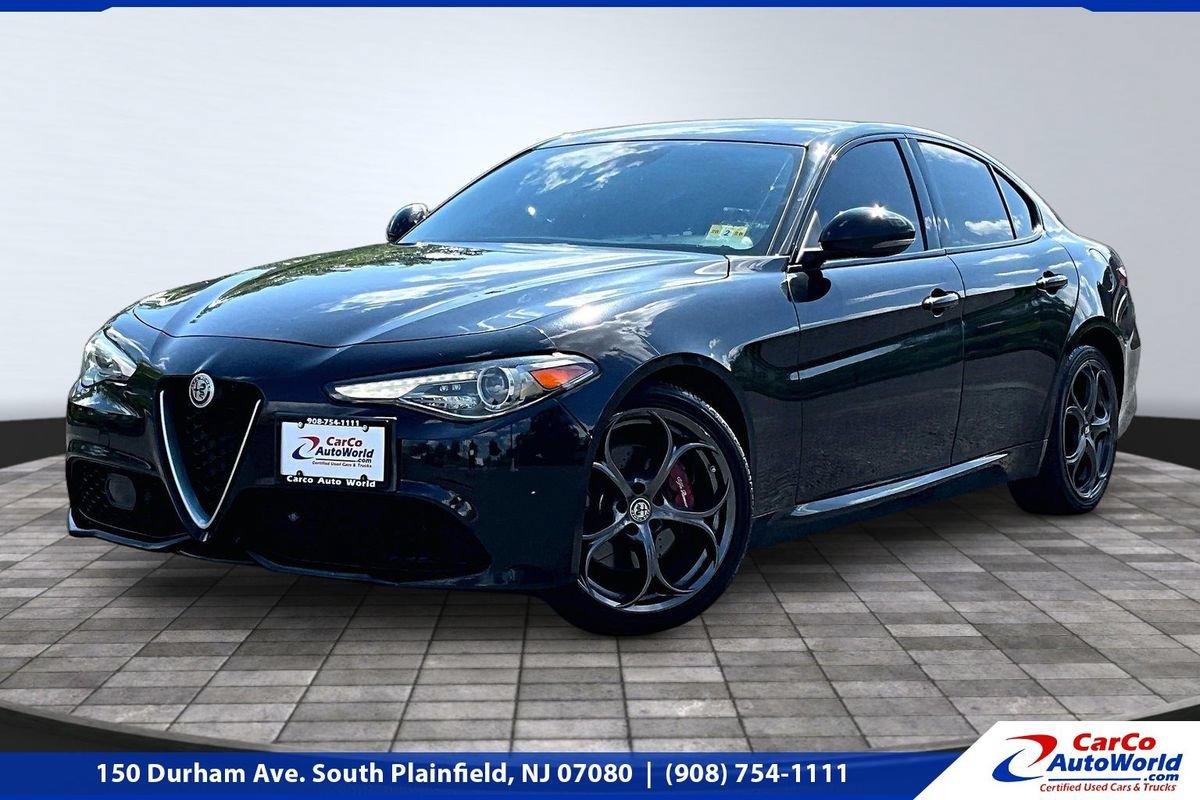 Used 2018 Alfa Romeo Giulia Ti Sport w/ Quick Order Package 22S Sport AWD/4WD image 1