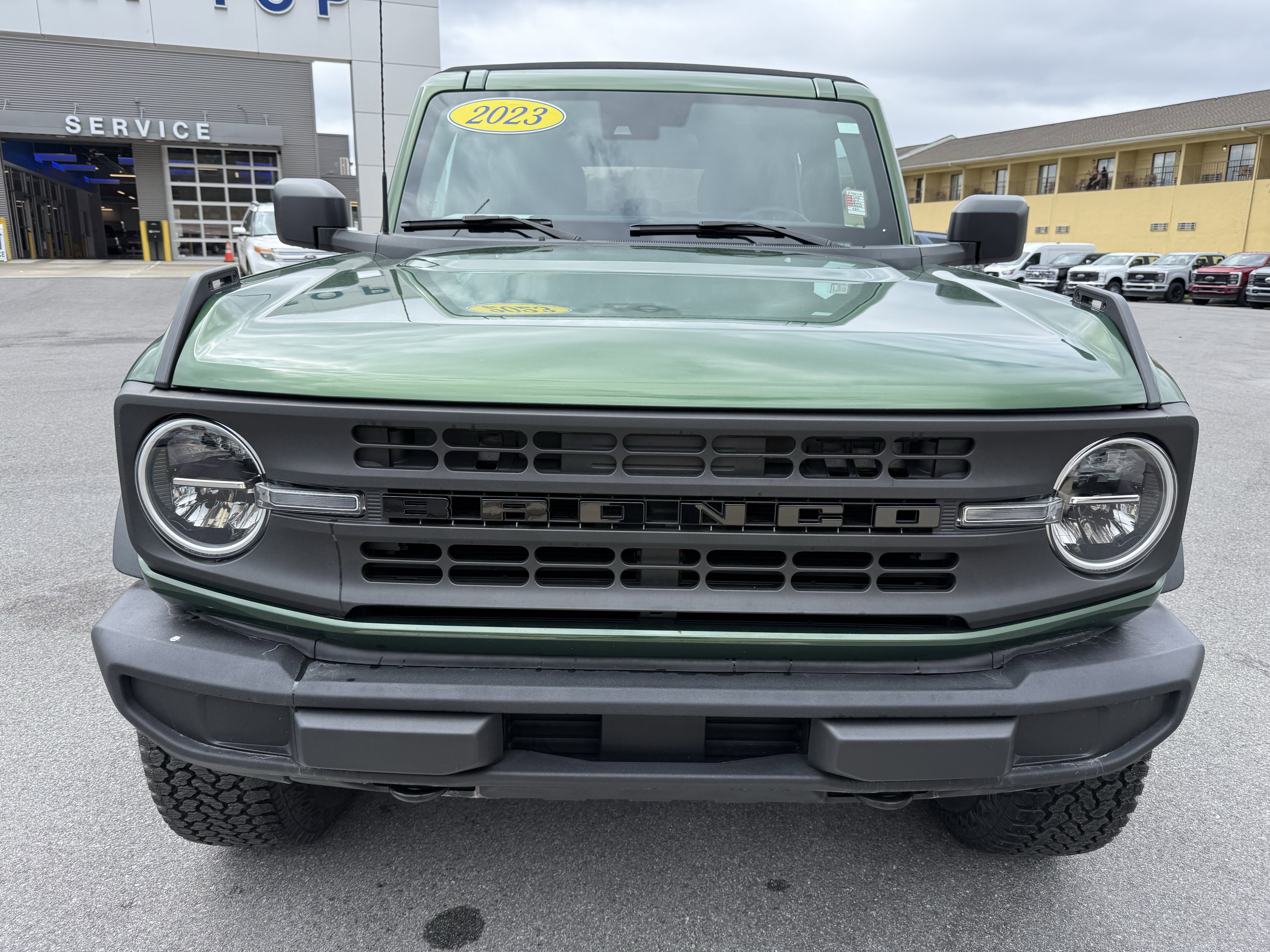 Used 2023 Ford Bronco 4-Door w/ Sasquatch Package image 2