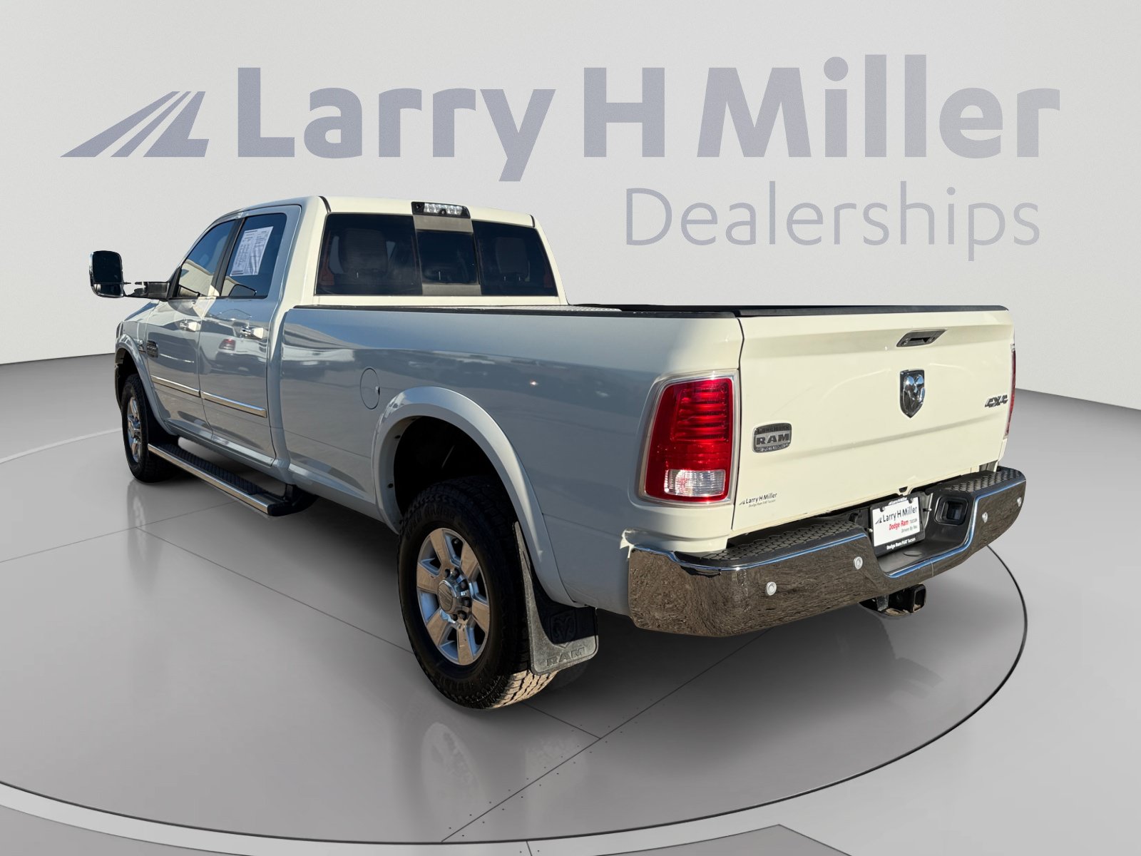 Used 2016 RAM 3500 Laramie Longhorn AWD/4WD image 3