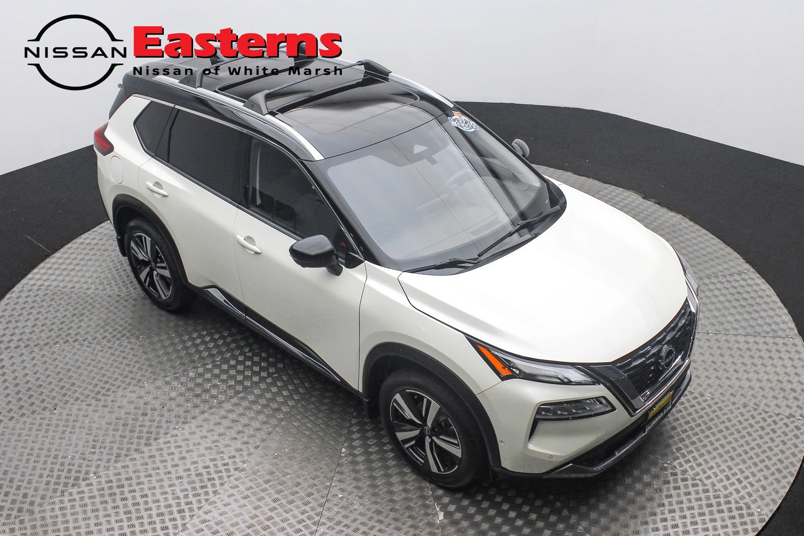 Used 2023 Nissan Rogue SL w/ SL Premium Package AWD/4WD image 3