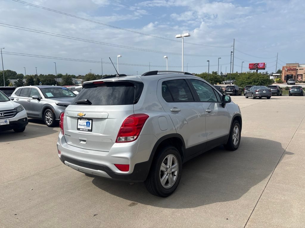 Used 2022 Chevrolet Trax LT w/ LT Convenience Package AWD/4WD image 5