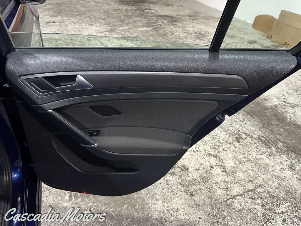 Used 2019 Volkswagen e-Golf SE w/ Driver Assistance Package image 20