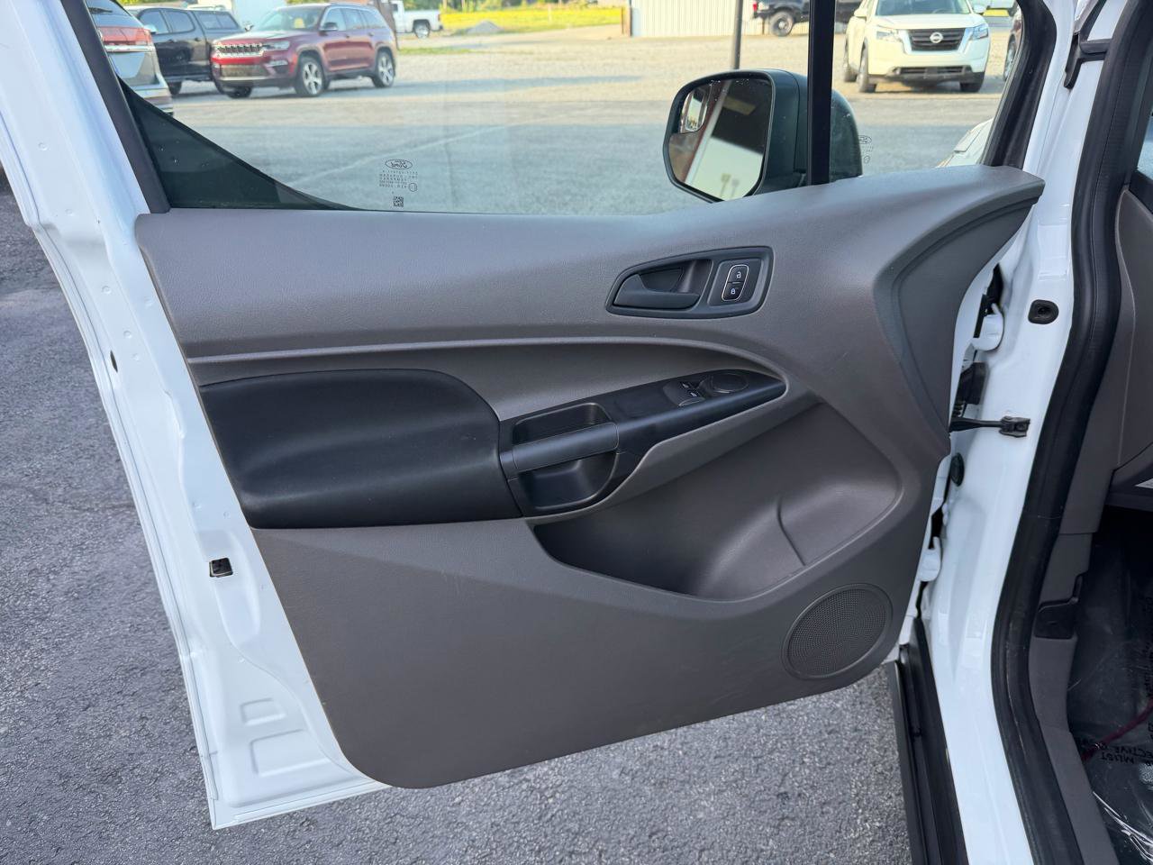 Used 2020 Ford Transit Connect XL image 13