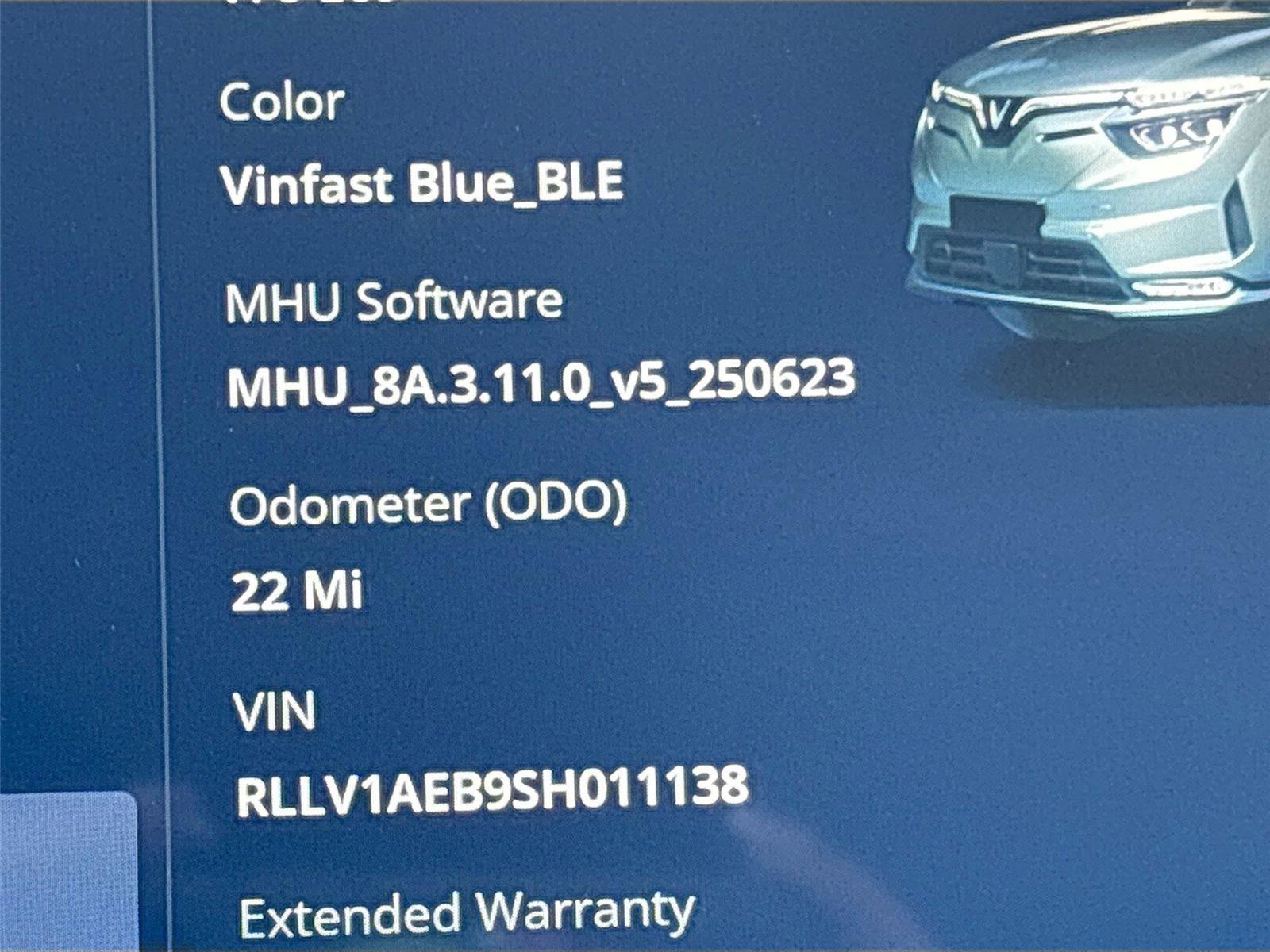 New 2025 VinFast VF 8 Eco image 12