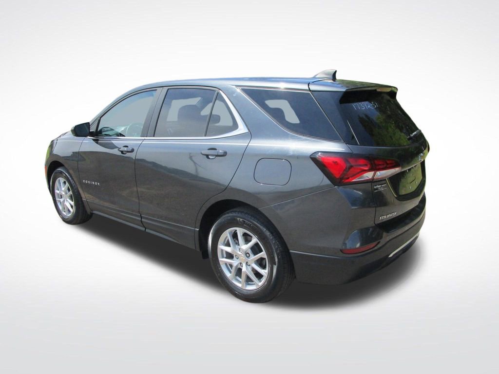 Used 2023 Chevrolet Equinox LT w/ LPO, Floor Liner Package FWD image 3