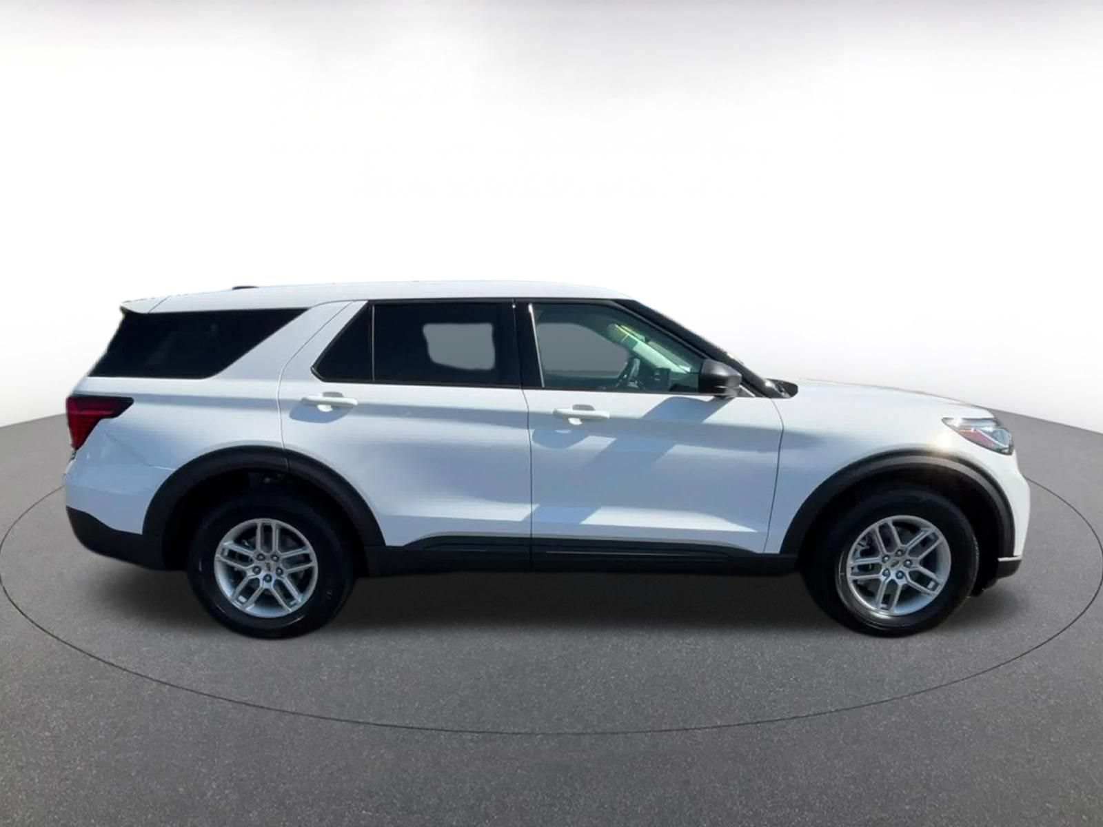 Used 2026 Ford Explorer Active AWD/4WD image 16