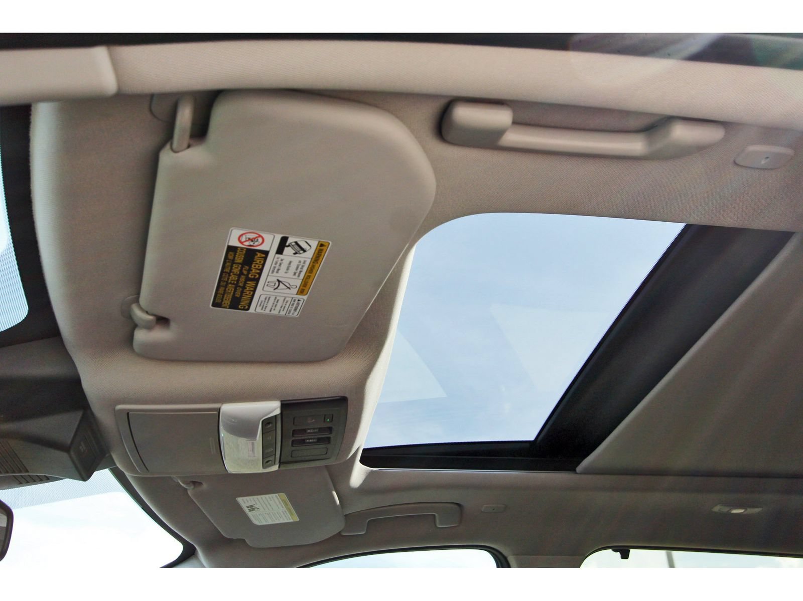 Certified 2025 Nissan Rogue Platinum w/ Tech Package FWD image 31