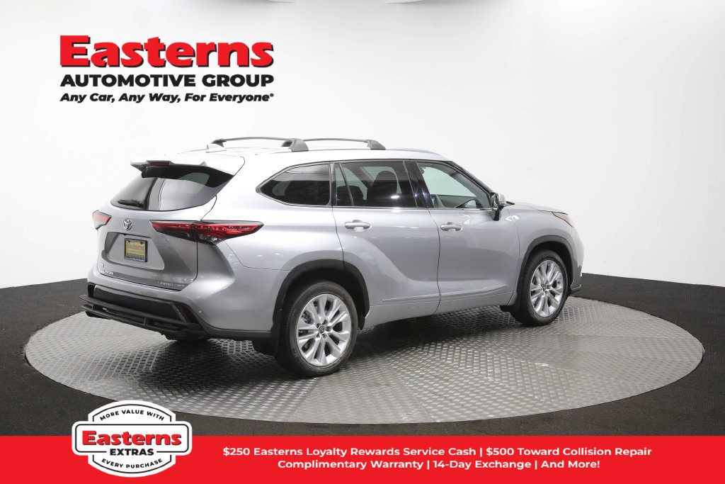 Used 2021 Toyota Highlander Limited AWD/4WD image 47