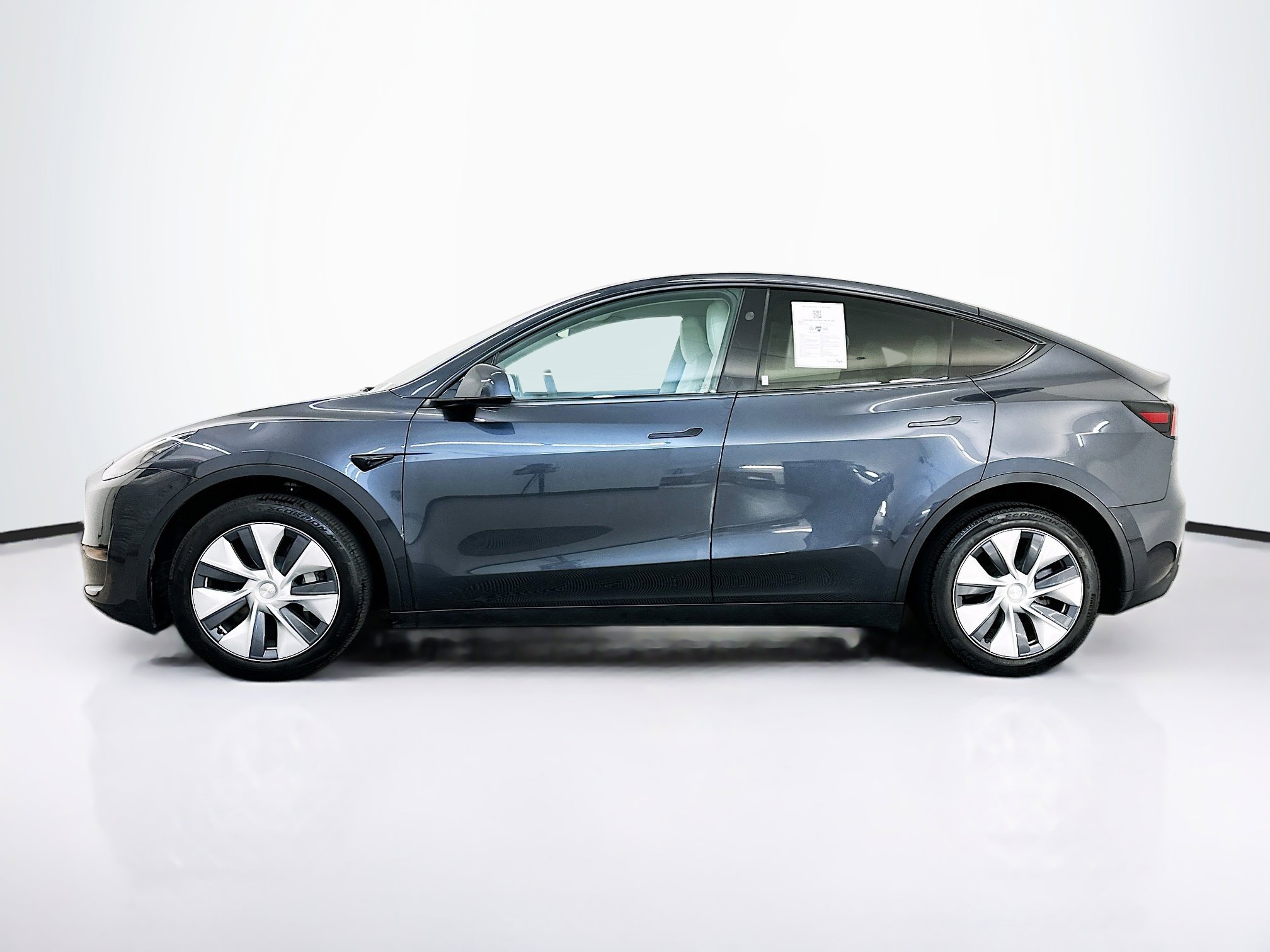 Used 2024 Tesla Model Y Long Range image 4