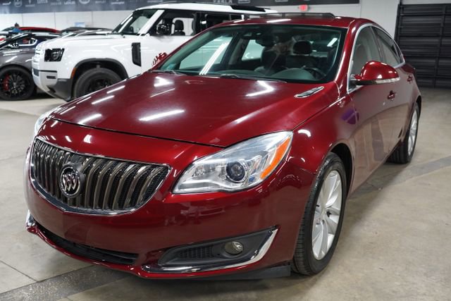 Used 2017 Buick Regal Premium w/ Driver Confidence Package #1 AWD/4WD image 1