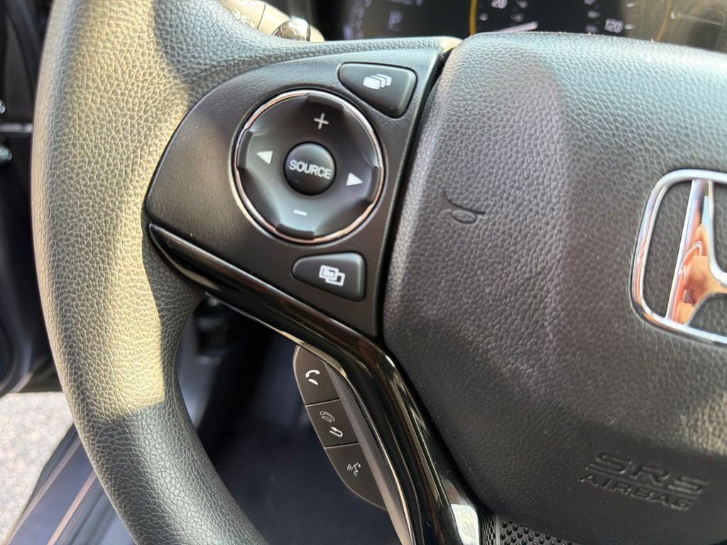 Used 2022 Honda HR-V EX image 17