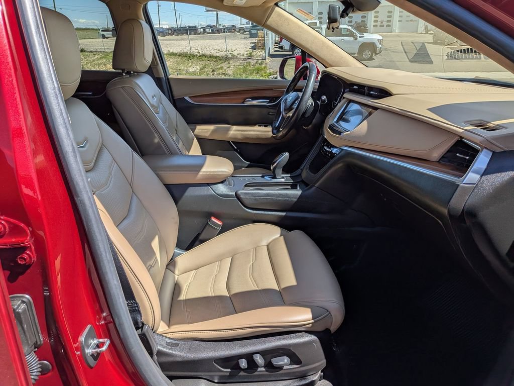 Used 2019 Cadillac XT5 Platinum AWD/4WD image 22