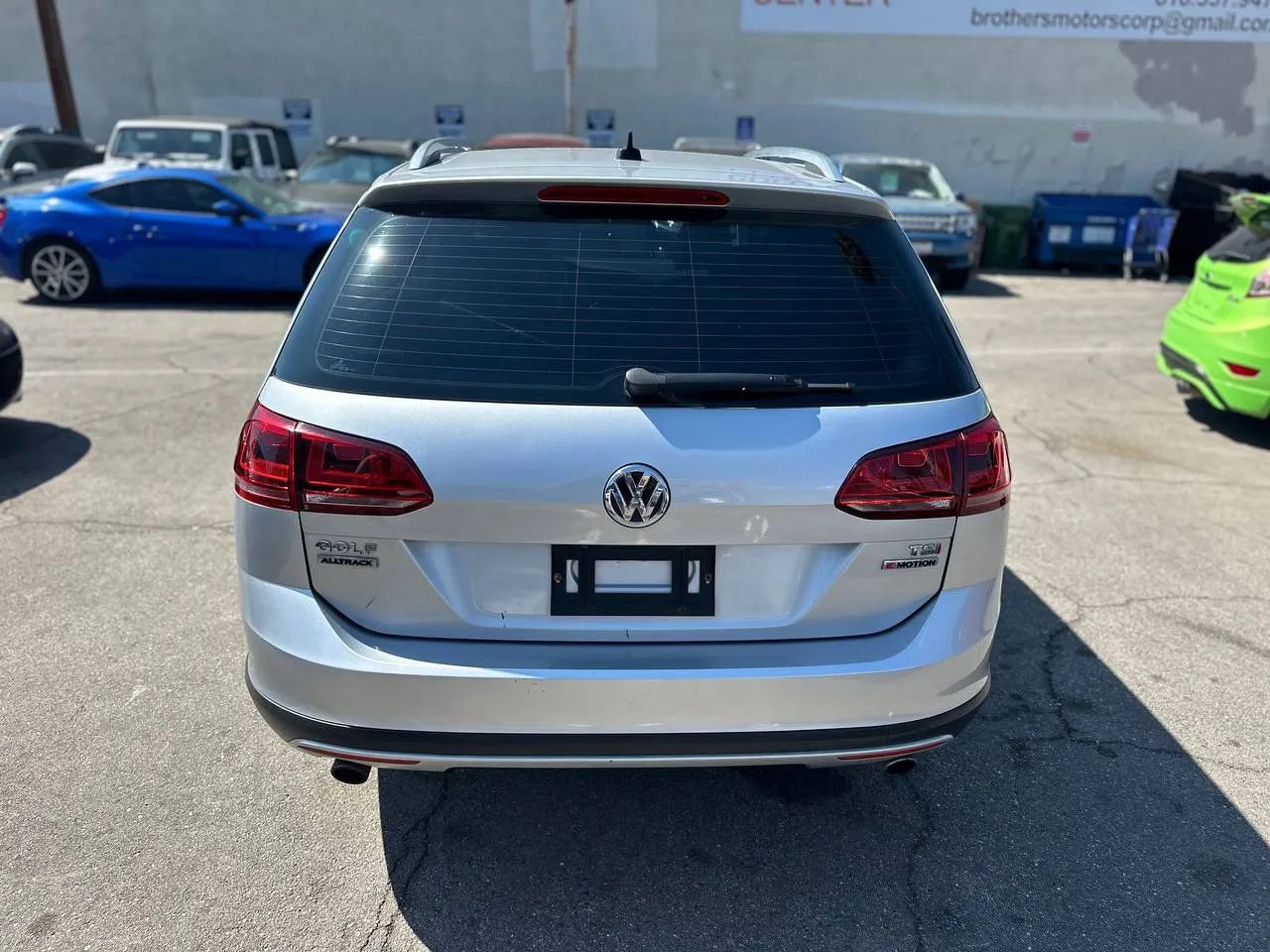 Used 2017 Volkswagen Golf Alltrack SEL AWD/4WD image 16