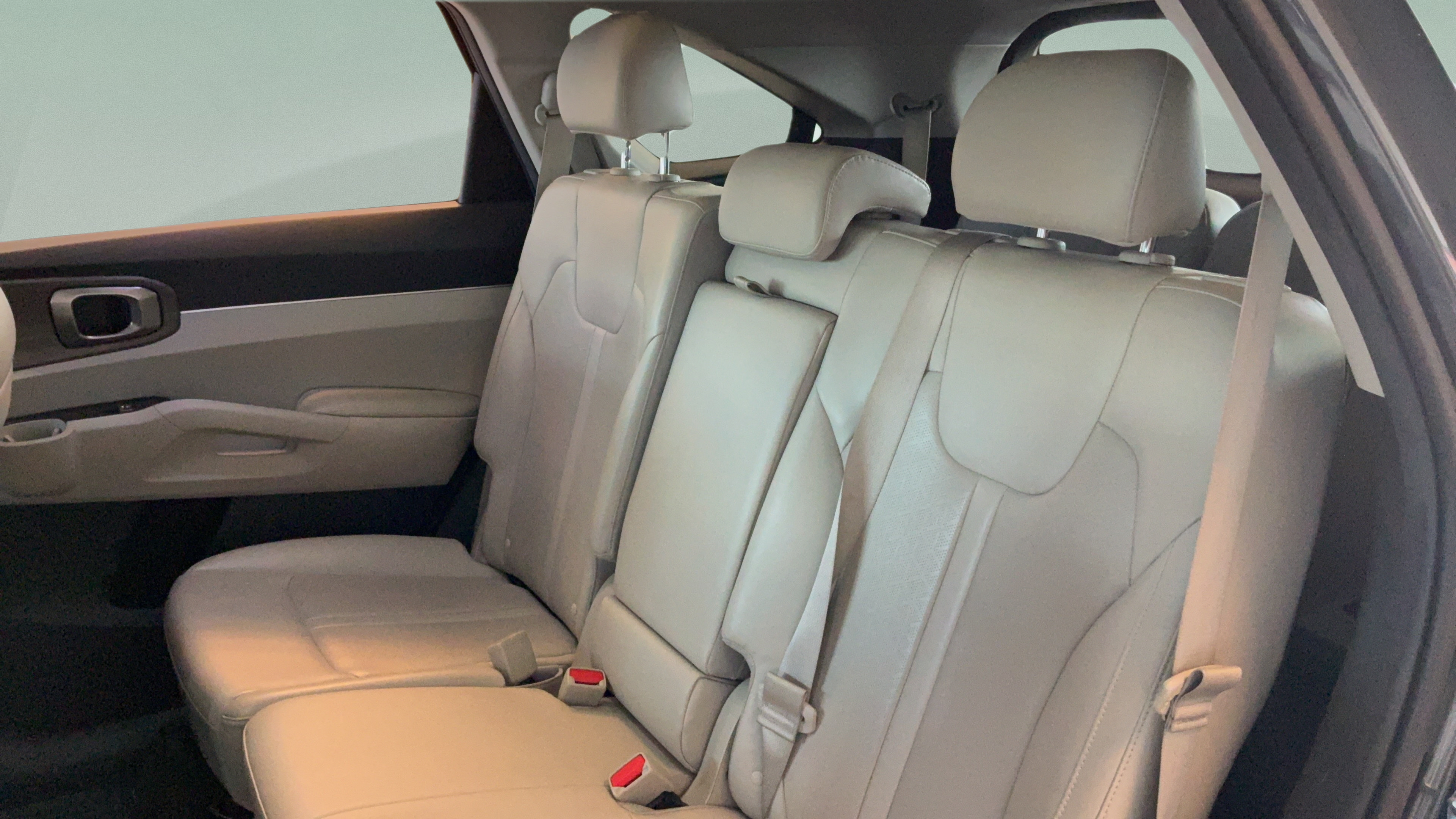 Used 2023 Kia Sorento S w/ Panoramic Sunroof Package AWD/4WD image 24