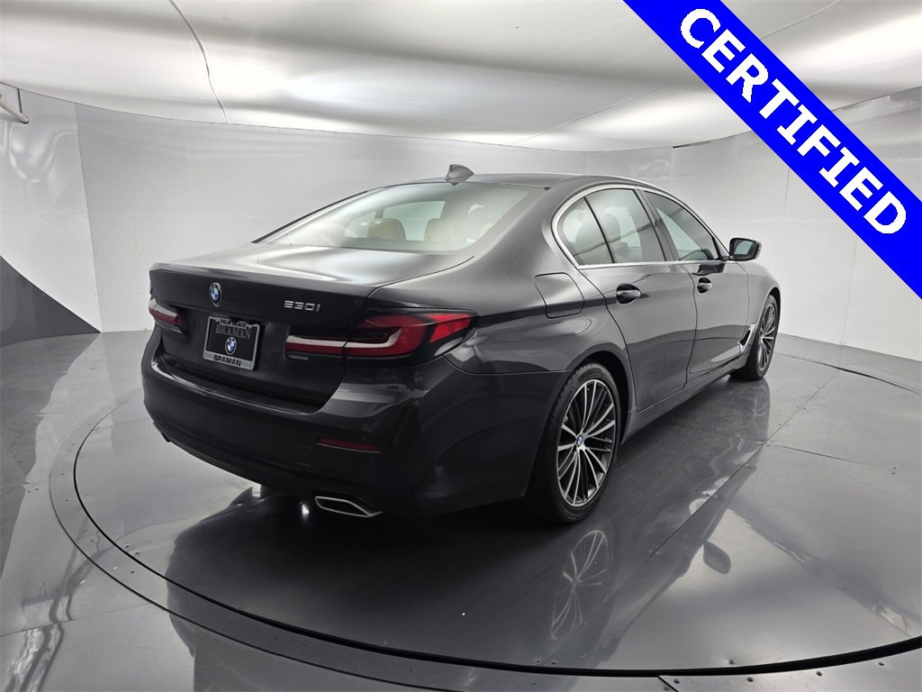 Certified 2023 BMW 530i w/ Convenience Package image 4