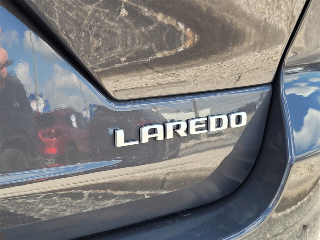 Used 2025 Jeep Grand Cherokee Laredo X w/ Luxury Tech Group I image 14