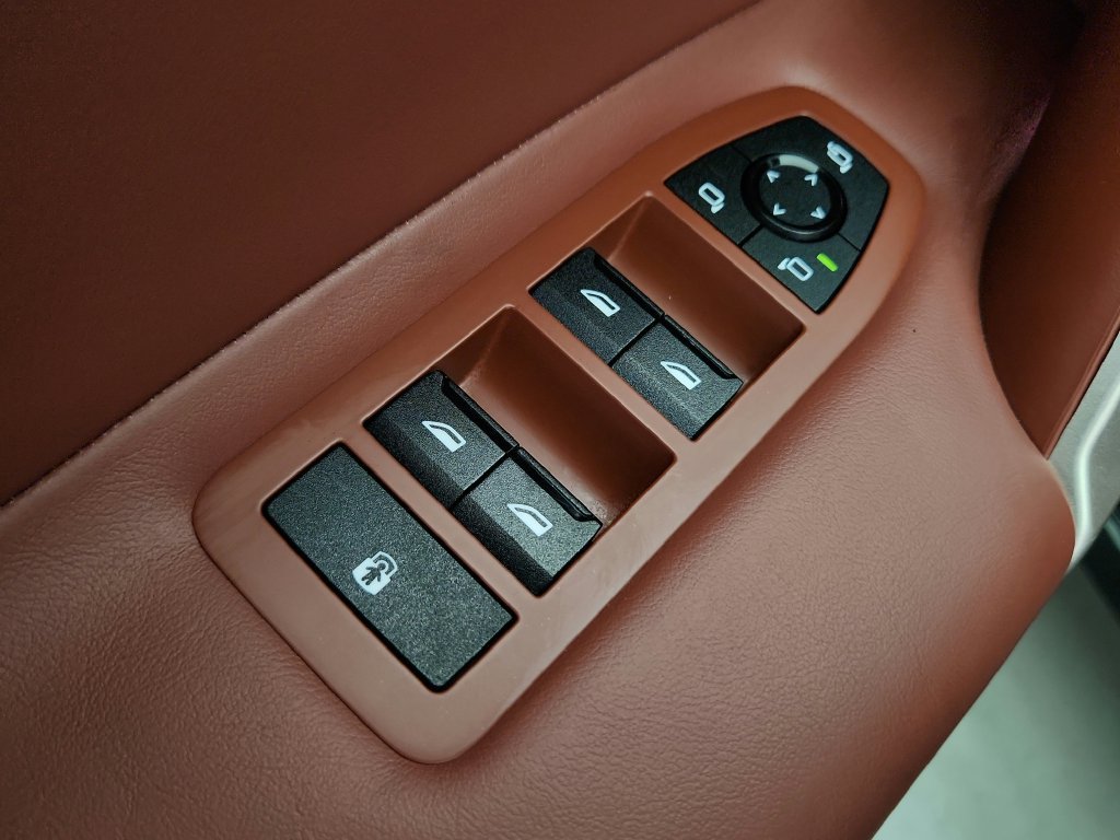 Used 2023 BMW iX M60 AWD/4WD image 27