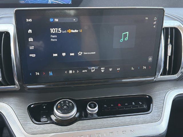 Used 2025 Ford Expedition Max Platinum w/ Driver's Package AWD/4WD image 16