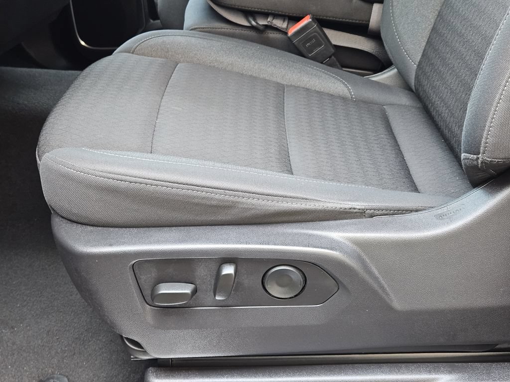 Used 2025 Chevrolet Silverado 1500 LT RWD image 20