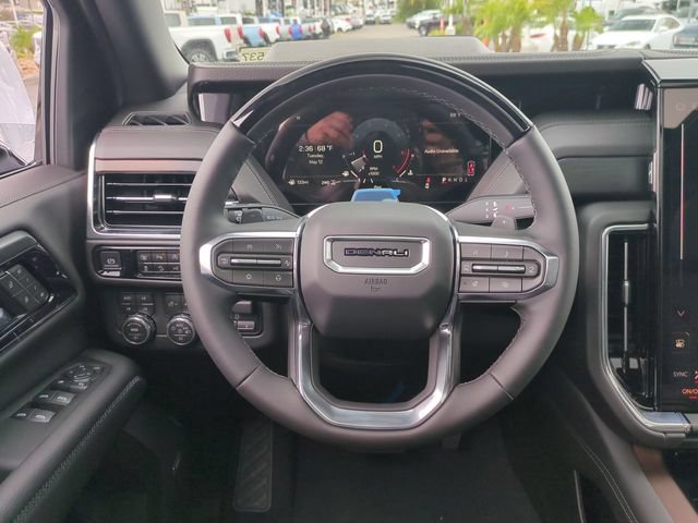 New 2026 GMC Yukon Denali w/ Denali Reserve Package AWD/4WD image 11