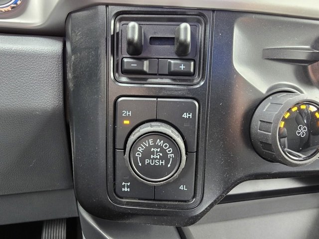 New 2025 Ford F250 XLT w/ Black Appearance Package image 18