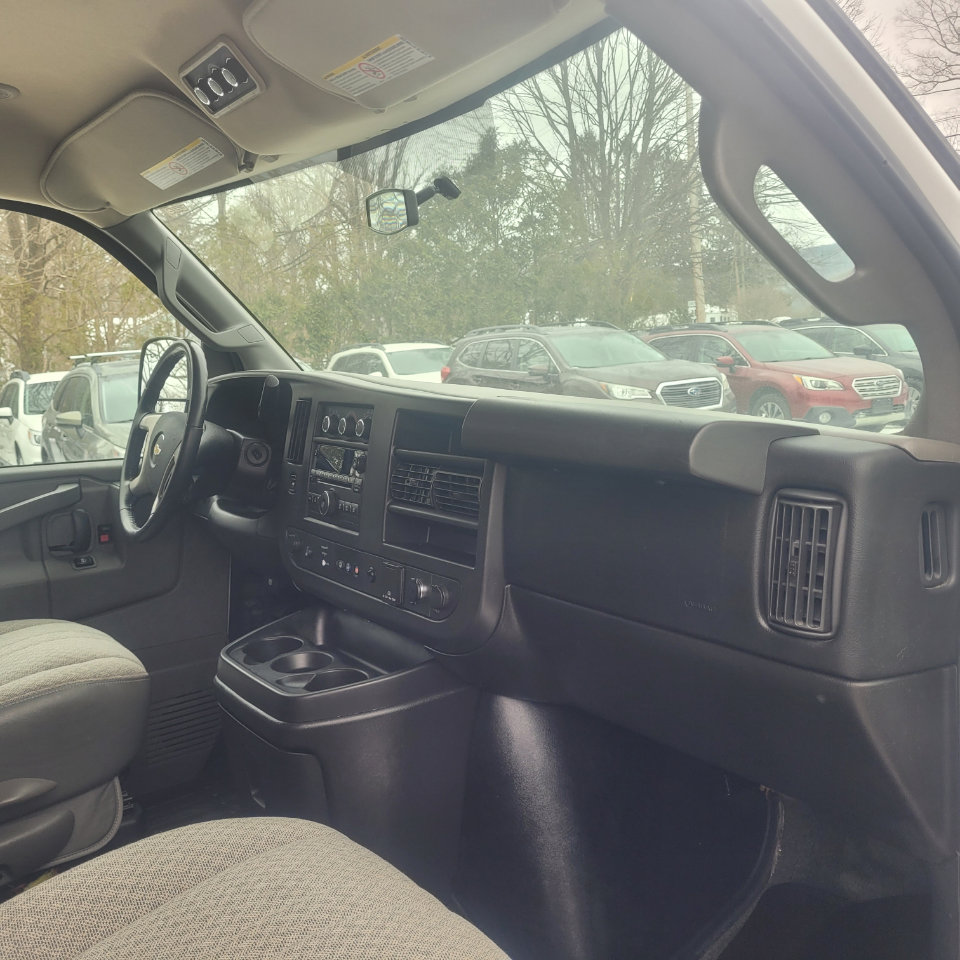 Used 2016 Chevrolet Express 3500 LT w/ LT Preferred Equipment Group image 26