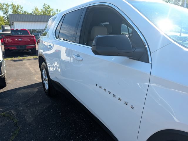 Used 2023 Chevrolet Traverse LS w/ LPO, Floor Liner Package AWD/4WD image 9