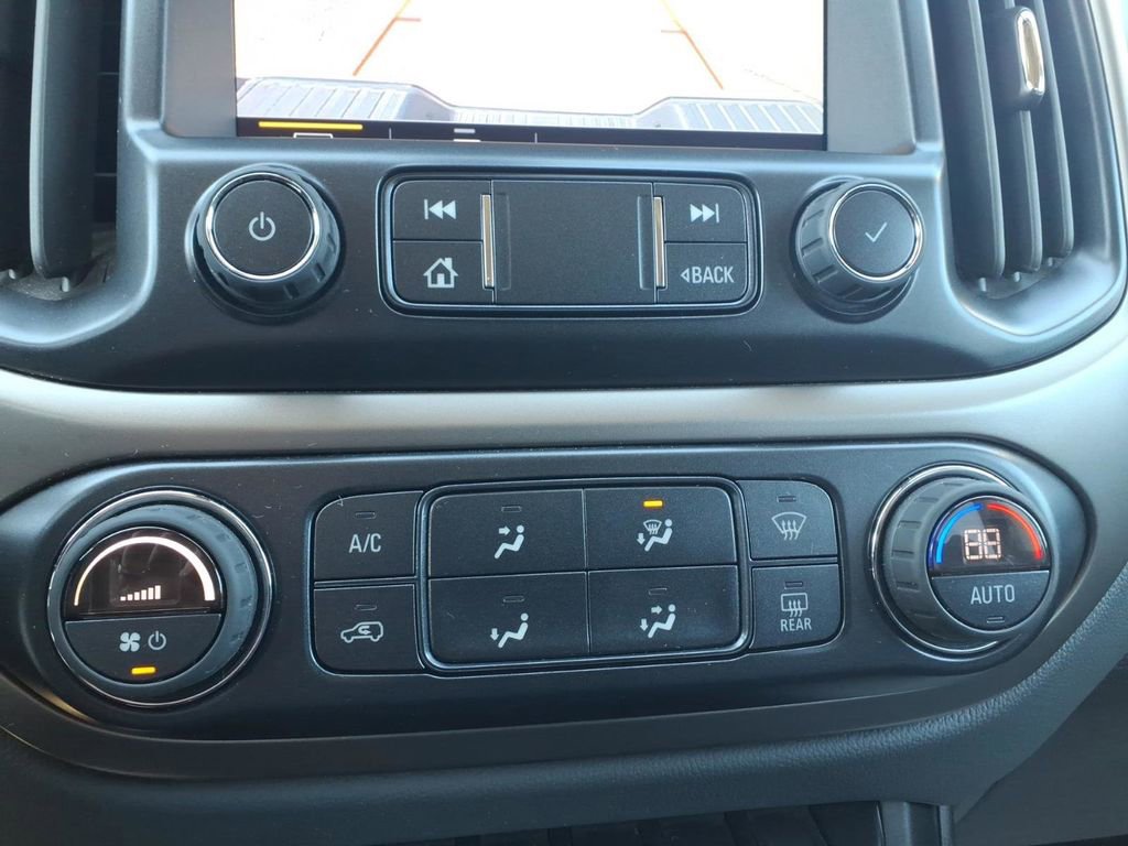 Used 2022 Chevrolet Colorado Z71 image 16
