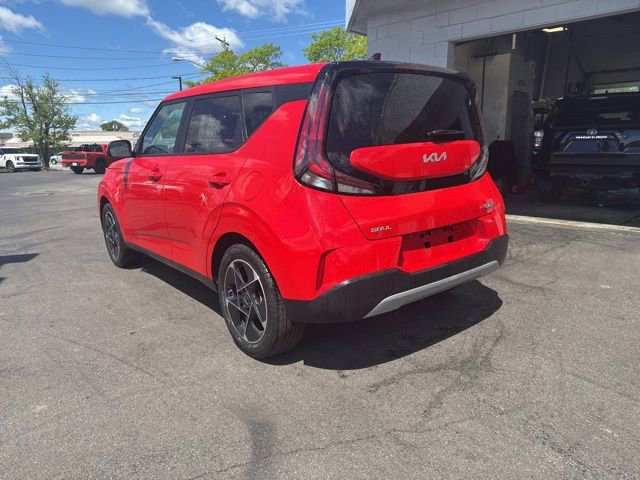 Used 2023 Kia Soul EX FWD image 4
