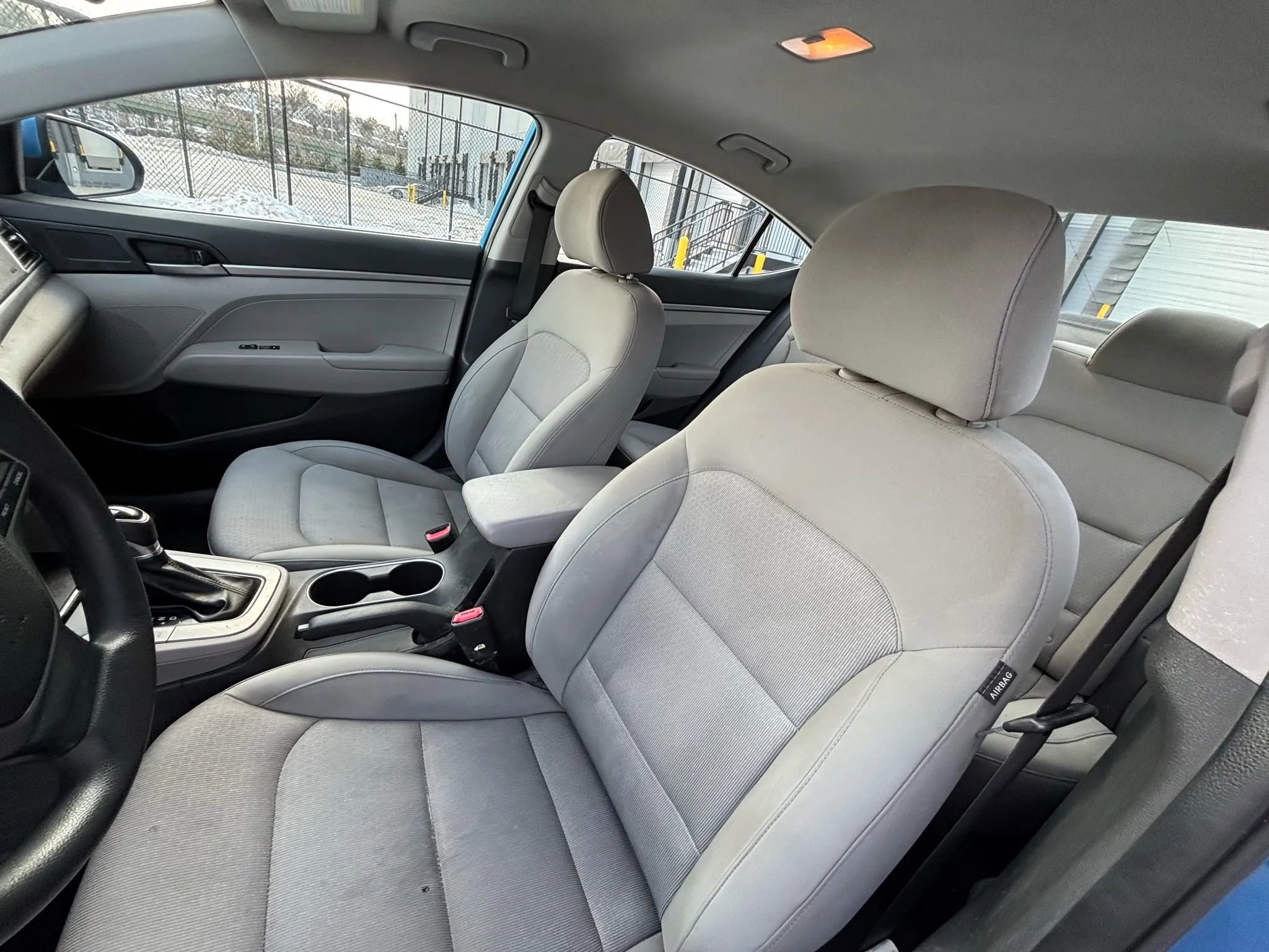 Used 2017 Hyundai Elantra SE image 13