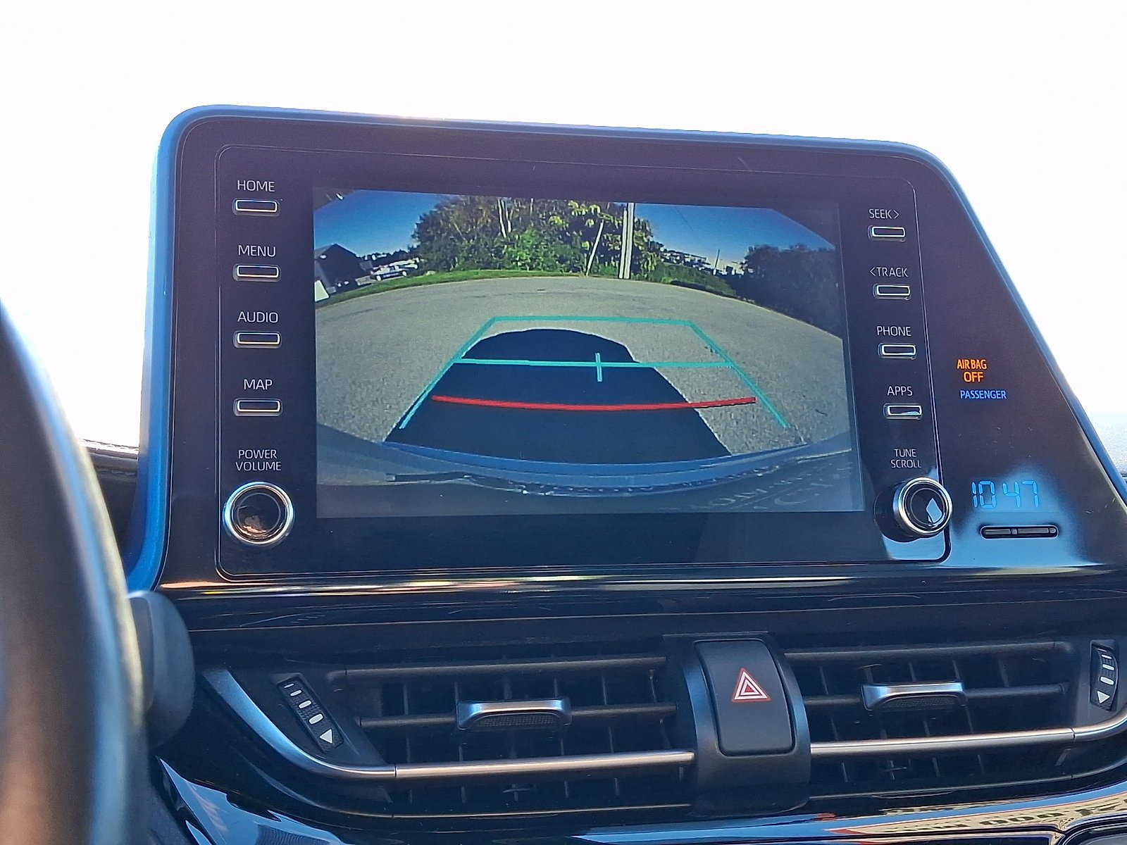 Used 2019 Toyota C-HR XLE FWD image 18
