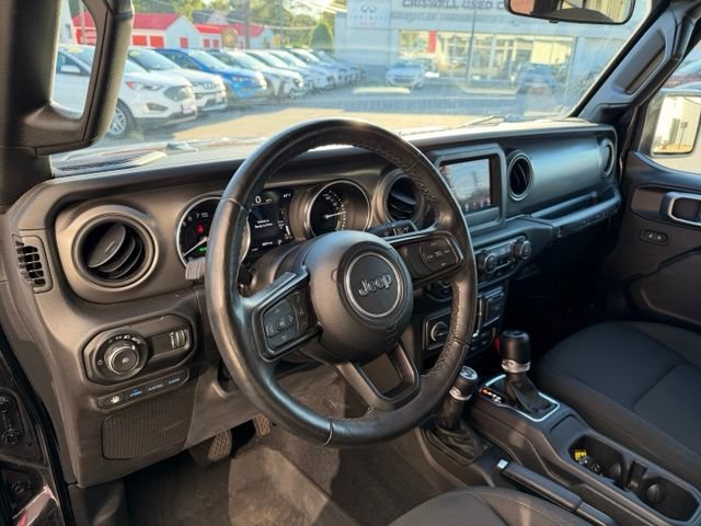Used 2023 Jeep Wrangler Unlimited w/ Cold Weather Group AWD/4WD image 6