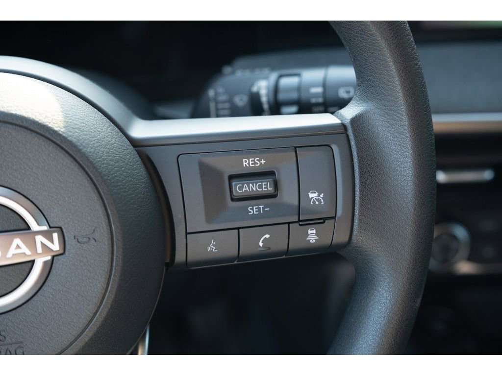 Used 2025 Nissan Kicks SV w/ Interior Electronics Package image 18
