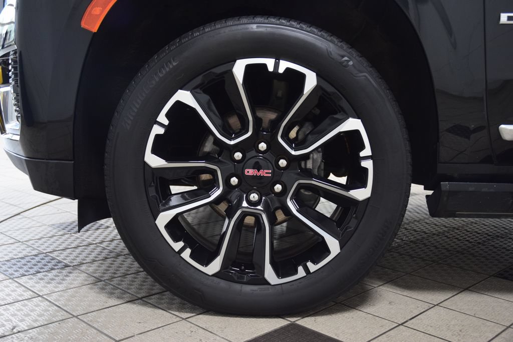 Used 2023 GMC Yukon XL Denali w/ LPO, Floor Liner Package AWD/4WD image 30